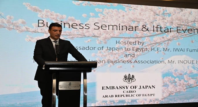 وزير الصناعة يدعو الشركات اليابانية لزيادة استثماراتها بمصر