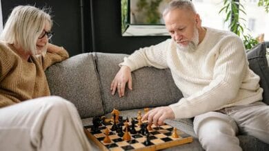 دراسة: الأنشطة الذهنية تحمي من الزهايمر لسنوات