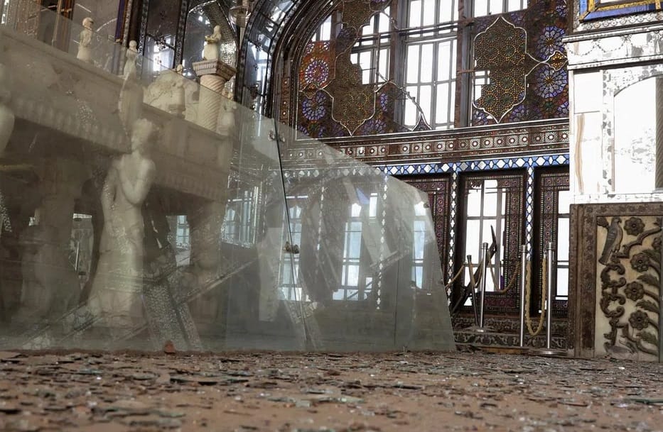 تضرر 56 متحفًا وموقعًا تاريخيًا في إيران جراء القصف