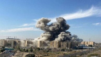 مقتل 15 شخصاً في هجوم صاروخي على مصنع بوسط إيران