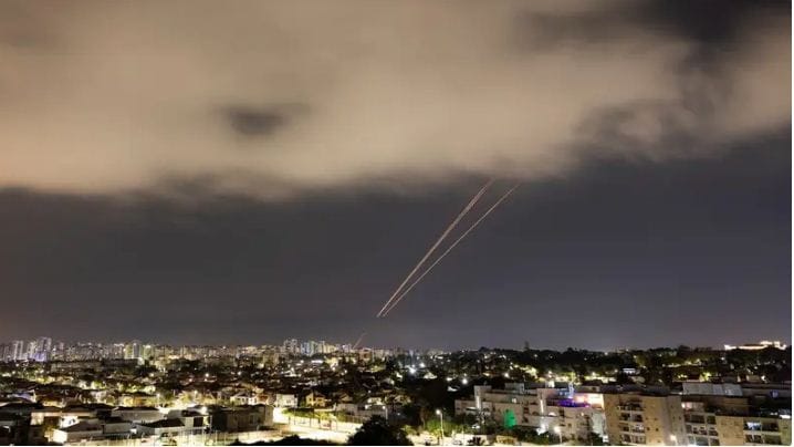 التلفزيون الإيراني: إطلاق موجة جديدة من الصواريخ باتجاه الكيان الصهيوني