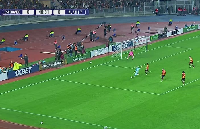 دوري أبطال إفريقيا: الأهلي يتعادل سلبيًا أمام الترجي التونسي بالشوط الأول