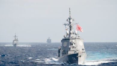 اليابان تعلن عدم نيتها القيام بعملية أمنية بحرية في مضيق هرمز