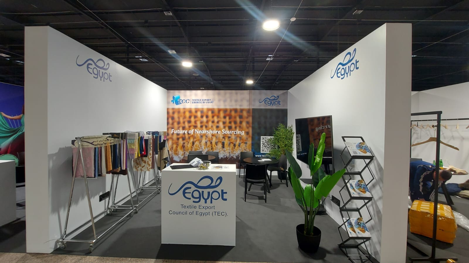 مصر تعزز مكانتها في سلاسل توريد المنسوجات العالمية من خلال المشاركة في معرض دولي