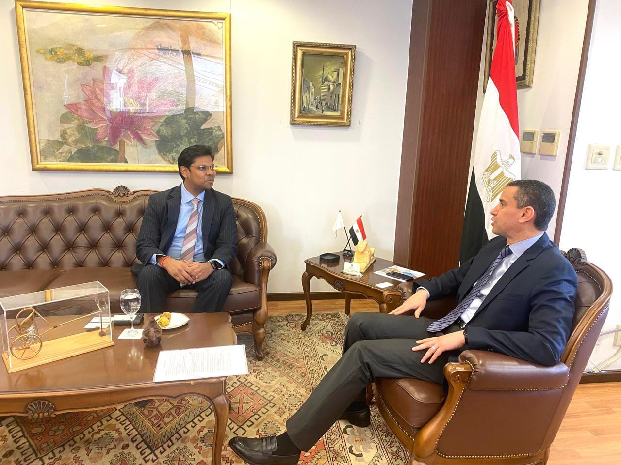 سفارة مصر باليابان تروج للفرص الاستثمارية بالتعاون مع معهد Nomura للأبحاث