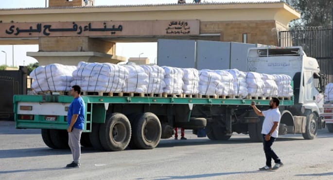 دخول قافلة مساعدات مصرية إلى قطاع غزة عبر ميناء رفح