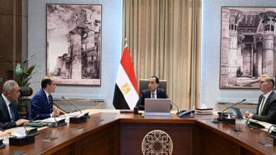 رئيس الوزراء يتابع تأمين الاحتياجات من المواد البترولية