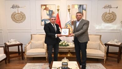 وزير السياحة يبحث مع محافظ جنوب سيناء تعزيز التعاون لدعم الحركة السياحية بشرم الشيخ