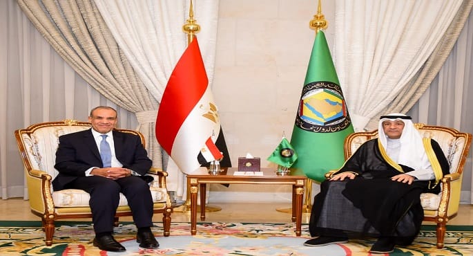 وزير الخارجية يؤكد دعم مصر لأمن واستقرار دول الخليج العربي