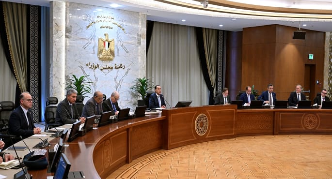 رئيس الوزراء يترأس اجتماع اللجنة المركزية لإدارة الأزمات لمتابعة تداعيات التصعيد العسكري بالمنطقة