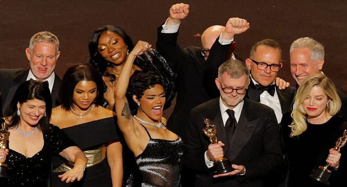 فيلم «وان باتل أفتر أناذر» يهيمن على حفل الأوسكار بحصد 6 جوائز