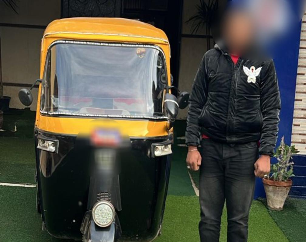 الأمن يضبط سائق "توك توك" بالشرقية لتعريضه حياة المواطنين للخطر