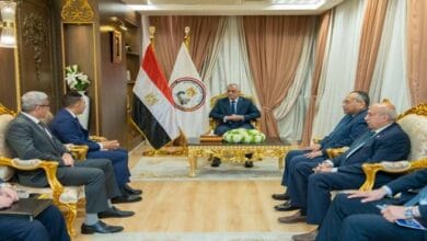 وزير الإنتاج الحربي يبحث مع تاليس مصر التعاون في مجال الإلكترونيات والاتصالات العسكرية