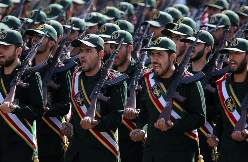 الحرس الثوري الإيراني يؤكد استهداف قواعد أمريكية ومراكز عسكرية إسرائيلية