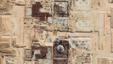 إيران: هجوم بمقذوف على محطة بوشهر النووية يثير مخاوف من حادث إشعاعي