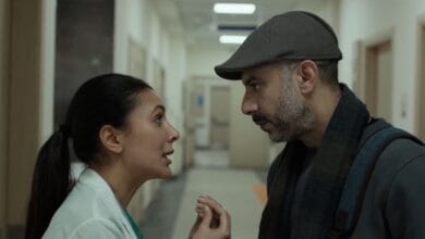 انسحاب مفاجئ لمحامي هاجر أحمد في مسلسل "أب ولكن" بعد الانحياز لمحمد فراج