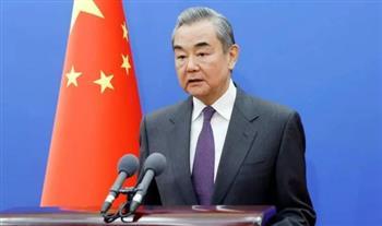 وزير الخارجية الصيني يدعو لوقف التصعيد في الشرق الأوسط وتعهد ببذل جهود للوساطة