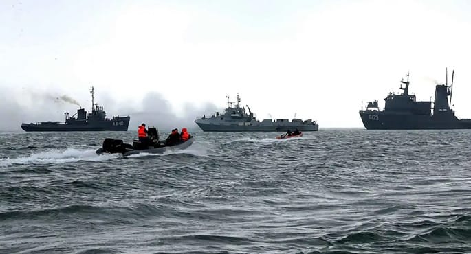 الجيش الإسرائيلي ينفذ غارات على أهداف بحرية إيرانية في بحر قزوين