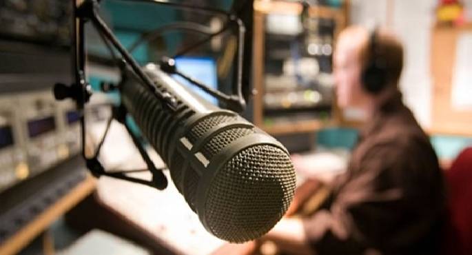 الإذاعة المصرية تحتفي بعيد الفطر بخريطة برامجية متنوعة