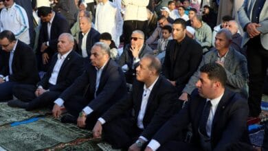 محافظ الإسماعيلية يؤدي صلاة عيد الفطر المبارك بساحة الاستاد الرياضي