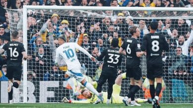 فيفا يسمح لمهاجم ليدز يونايتد باللعب لســورينام قبل الملحق العالمي