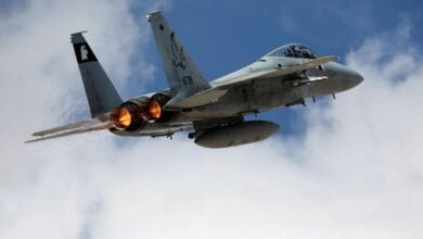 الكيان الصهيوني يعلن بدء موجة غارات شرق طهران