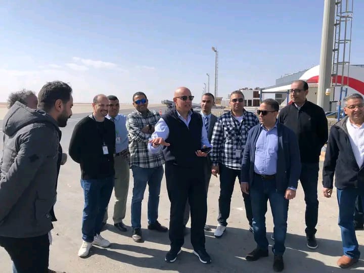 النشار يتفقد مطار العلمين الدولي ويطمئن على جاهزيته خلال عيد الفطر