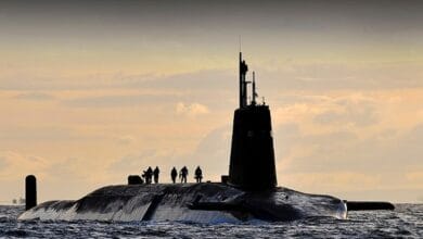 السلطات البريطانية تحبط محاولة تجسس إيرانية وتوقف شخصين قرب قاعدة نووية