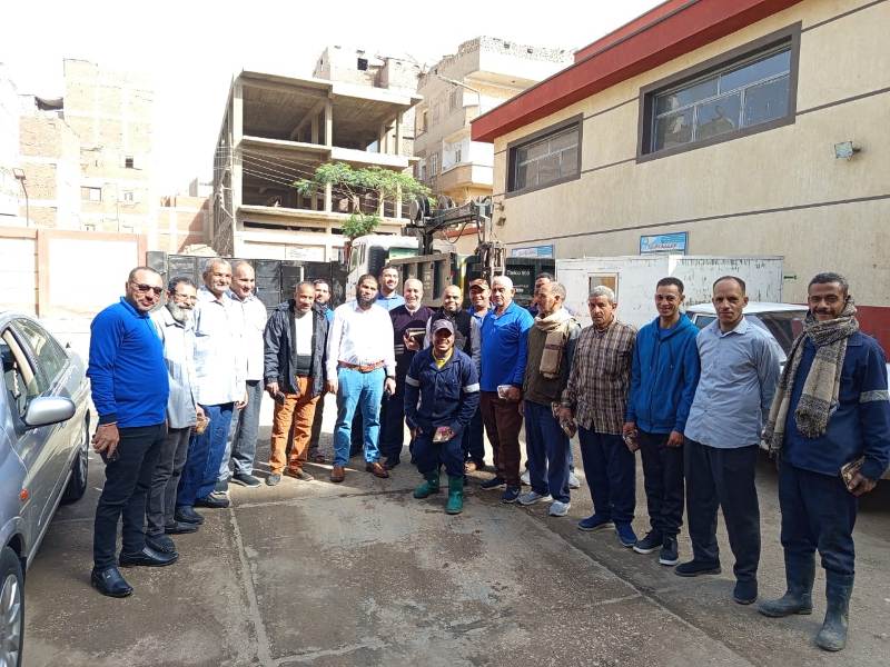 رئيس شركة مياه سوهاج يتابع سير العمل ويتفقد المواقع ميدانياً