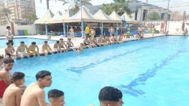 إقبال شبابي كبير على حمام سباحة نادي كفر الشيخ ضمن مبادرة "العيد أحلى"