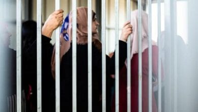 نادي الأسير الفلسطيني: الاحتلال يواصل اعتقال 39 أماً في سجونه