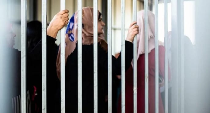 نادي الأسير الفلسطيني: الاحتلال يواصل اعتقال 39 أماً في سجونه