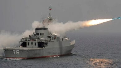 الحرس الثوري الإيراني يطلق صواريخ وطائرات مسيرة على قاعدتين في الإمارات والكويت