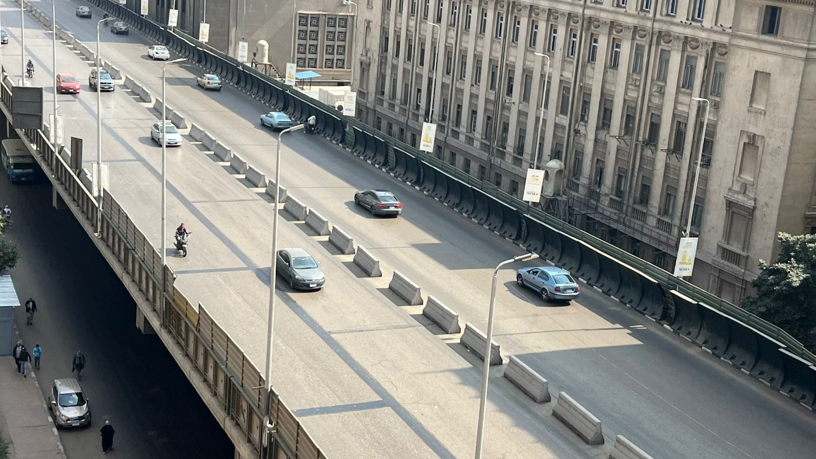 سيولة مرورية بالطرق والميادين بالقاهرة والجيزة في ثالث أيام العيد