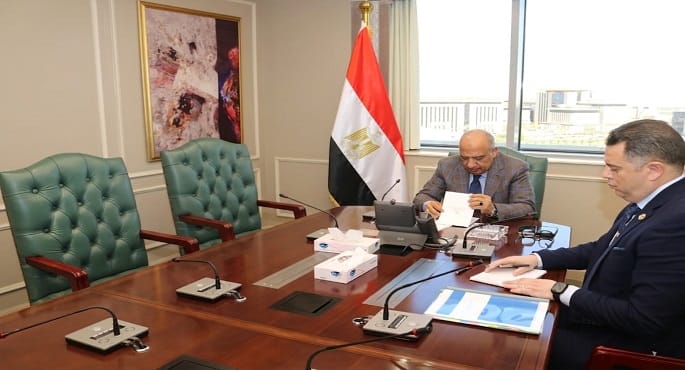 وزير الكهرباء يبحث مع رئيس المحطات النووية مستجدات مشروع الضبعة