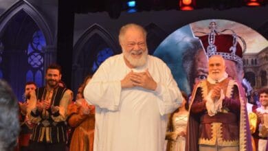 إقبال جماهيري كبير على مسرحية "الملك لير" ليحيى الفخراني في عيد الفطر