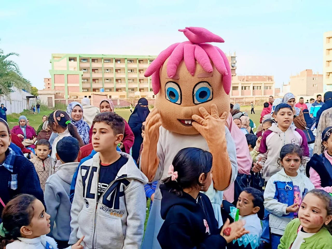 عروض الأراجوز والتنورة تبهج الأطفال في ثالث أيام العيد بكفرالشيخ