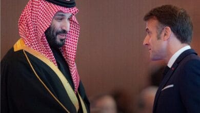 الرئيس الفرنسي يؤكد تضامن بلاده مع السعودية ضد الاعتداءات الإيرانية