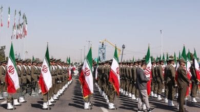 وسائل إعلام إيرانية: غارات تستهدف قاعدة للحرس الثوري بمحافظة فارس