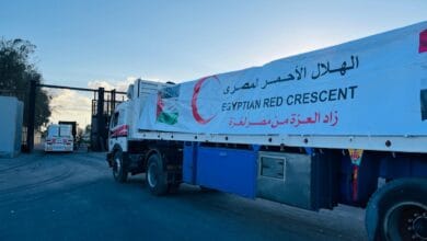 الهلال الأحمر المصري يرسل القافلة 162 مساعدات إلى غزة
