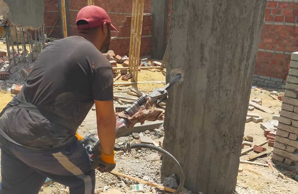 حي السلام أول يوقف أعمال بناء مخالف