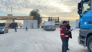 الهلال الأحمر المصري يطلق القافلة 163 لدعم غزة بـ 3,360 طنًا من المساعدات