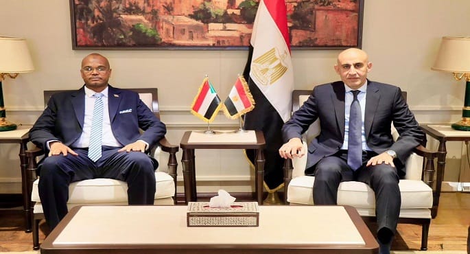 وزير التعليم يبحث مع نظيره السوداني تعزيز التعاون التعليمي المشترك