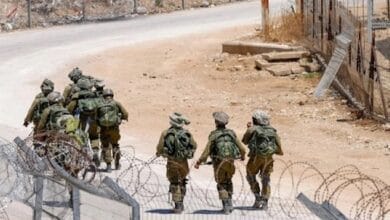 قوات الاحتلال تعتقل شابين سوريين في ريف القنيطرة الجنوبي