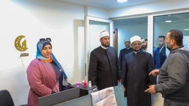 أمين "البحوث الإسلامية" يتفقد إدارات المجمع لمتابعة سير العمل