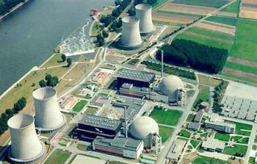 إعلام إيراني: الولايات المتحدة والكيان الصهيوني هاجما محيط منشأة بوشهر النووية