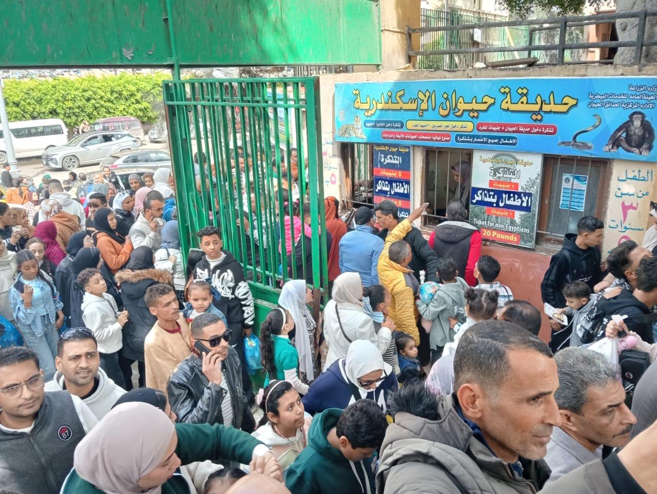 حديقة حيوان الفيوم تستقبل 25 ألف زائر خلال عيد الفطر