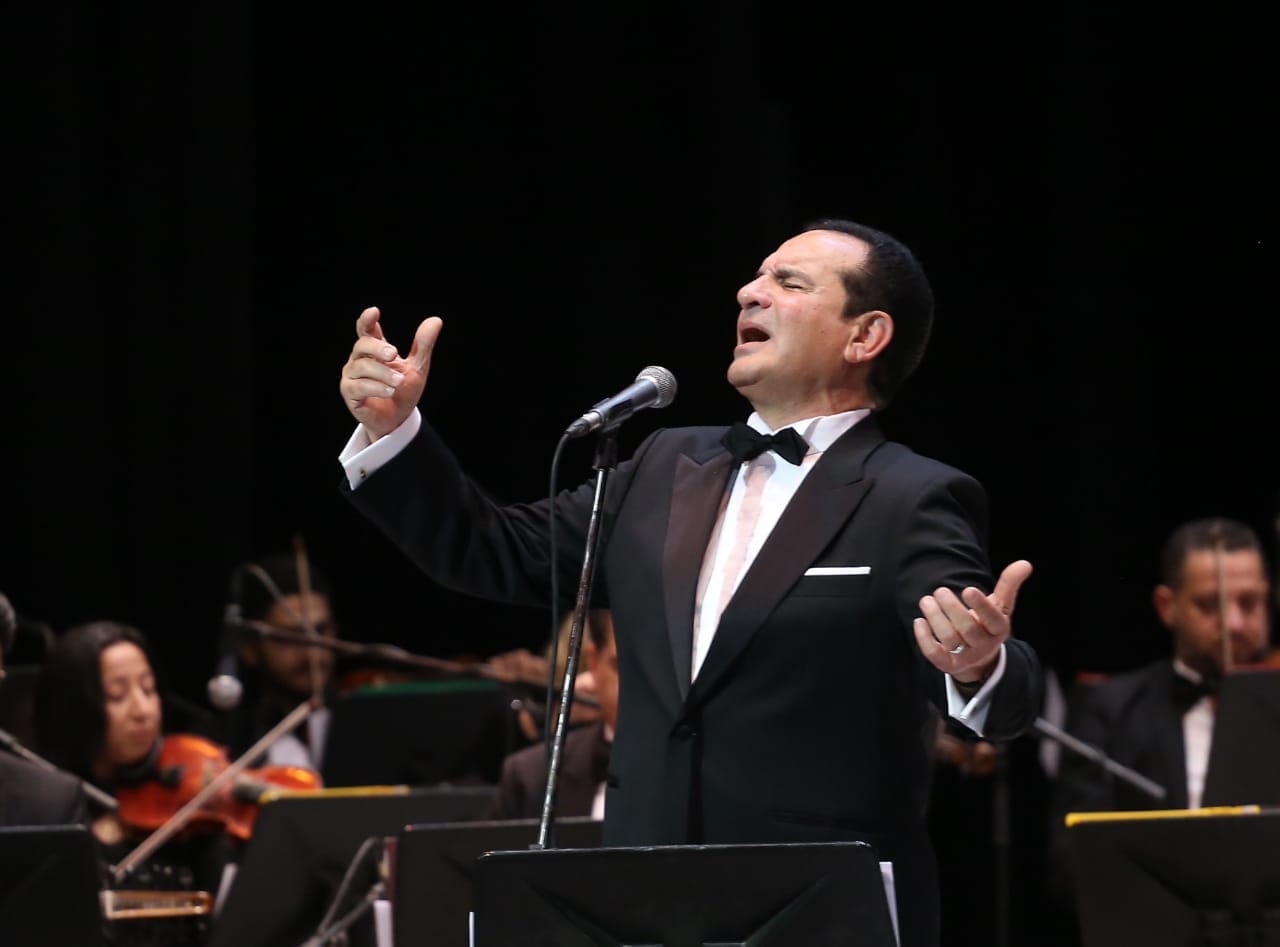 ذكرى ميلاد محمد ثروت.. صوت الأصالة ونغم الأجيال الذي اكتشفه 'موسيقار الأجيال'