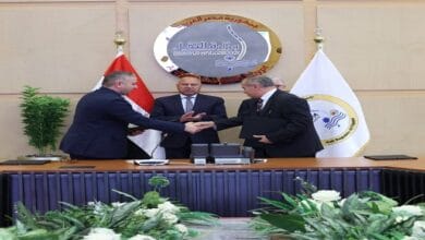 وزير النقل يشهد توقيع عقدين لتطوير العمليات بميناء السخنة