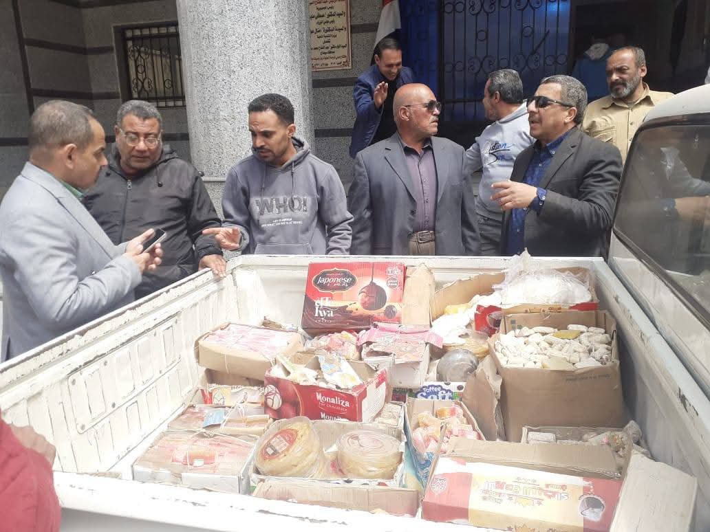ضبط 100 كيلو حلوى مجهولة المصدر في حملة تموينية بسوهاج